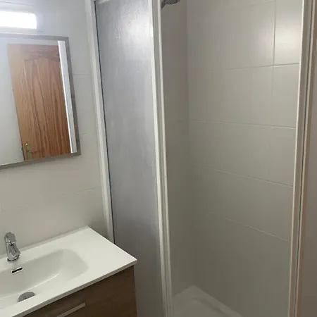 Cn Rents Apartment *